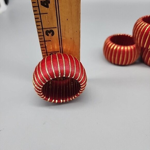 Vintage Red Gold Napkin Rings - Picture 4 of 4